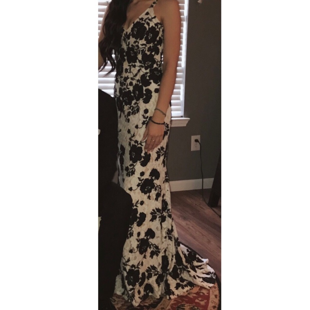 Jovani Embroidered Floral Lace Sleeveless Gown